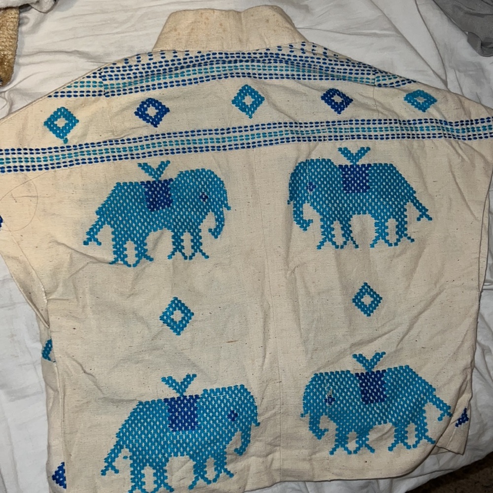 VTG rare embroidered vest✨✨ - Picture 8 of 8